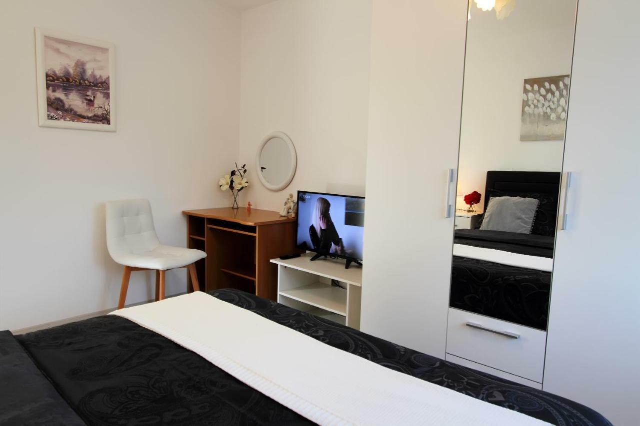 Apartman Ana Apartment Otocac Exterior photo